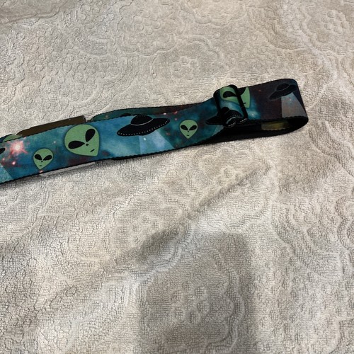 Vintage Buckle Down Sicherheitsgurt Aliens & Raumschiffe Outerspace Belt Hot Topic 24"-38" - Bild 7 von 9