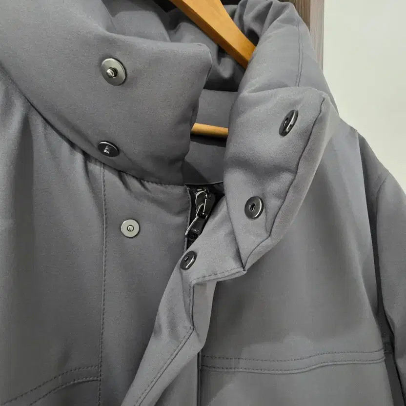 Calvin Klein Down Puffer Jacket - Original 1.29M thumbnail 3