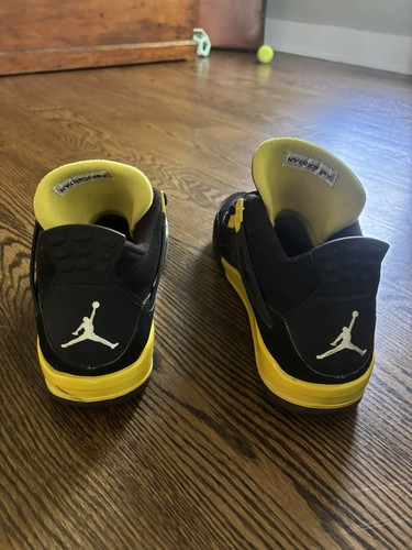 Air Jordan 4 ‘Thunder’