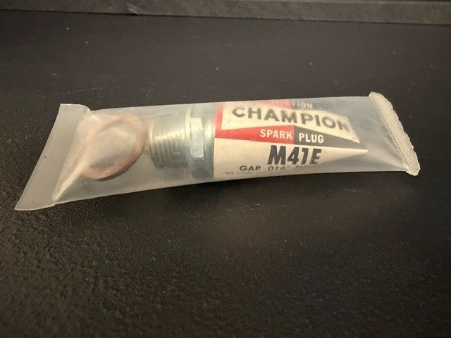 Champion Aircraft Spark Plug, P/N M41E New Surplus