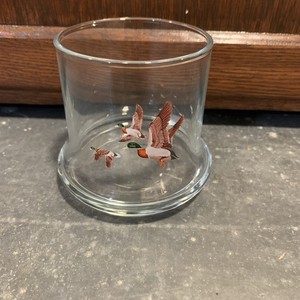 Vintage DUCKS Flying Duck Hunting Hunter Cocktail Glass Rare 