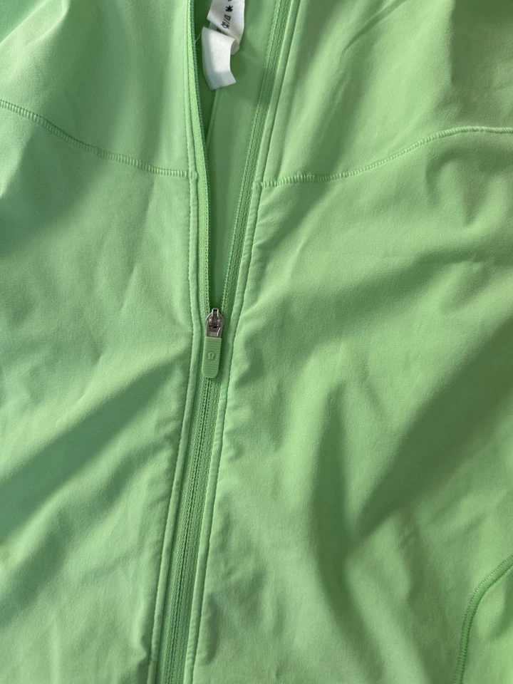 Женская ветровка Lululemon Kelly Green Mist Over легкая размер 8 - Изображение 3 из 4