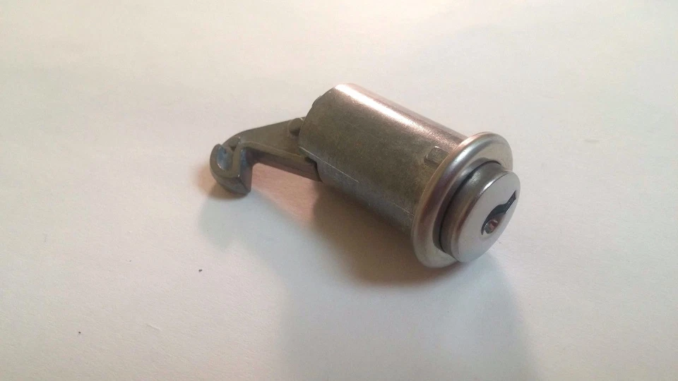 Juego de 65 cilindros de bloqueo Chevy El Camino 1965 puerta de encendido guantera llaves Chevrolet Foto 4 de 4