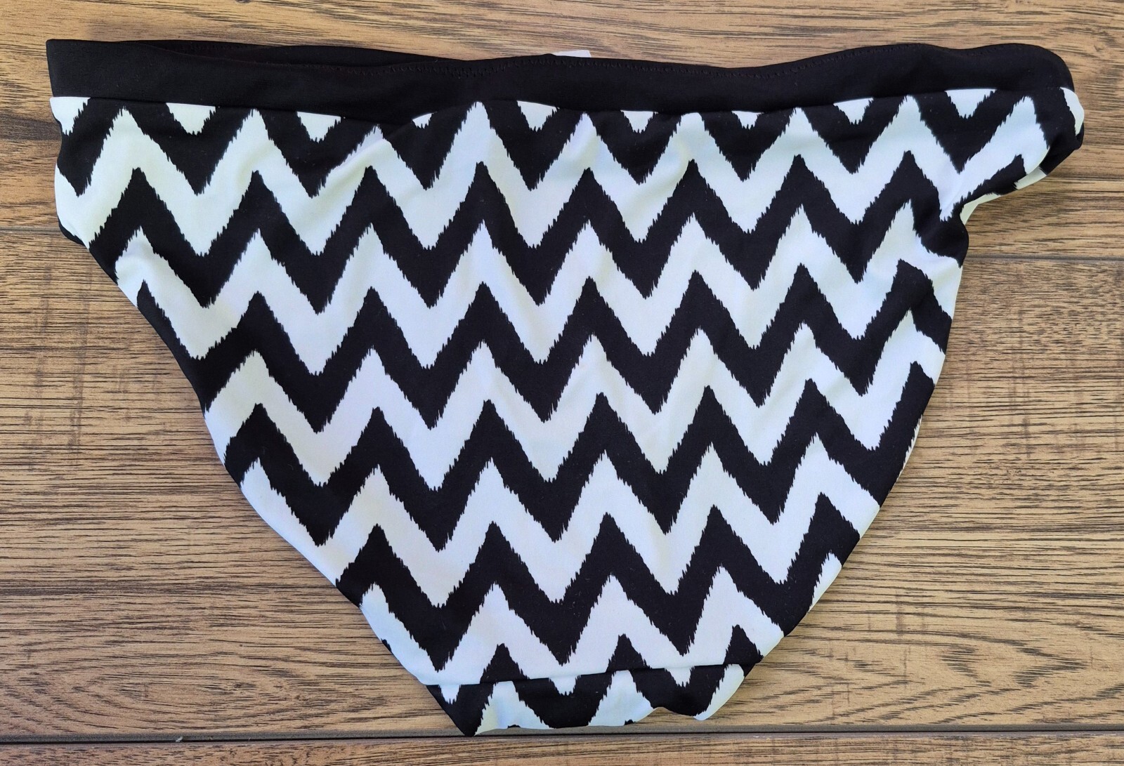 Freya 'Making Wav' Bikini Bottoms Black/White Size XS NWT image 2