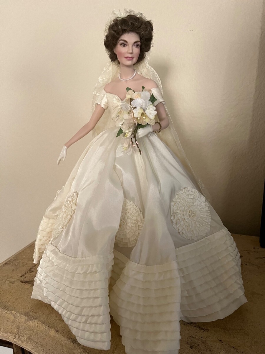 Franklin Mint Heirloom Jacqueline Kennedy Wedding Dress Doll