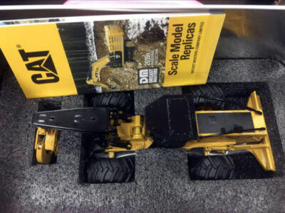 Caterpillar Cat 555D Wheel Skidder 1/50 Scale Model By DIECAST MASTERS DM85932 Caterpillar Cat 555D Wheel Skidder 1/50 Scale Model By DIECAST MASTERS DM85932