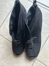 Women’s Impo Ankle Boot Size 8.5  Medium Width