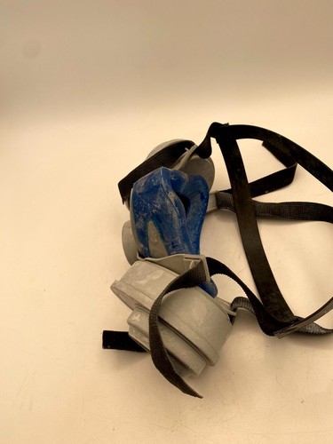 MSA Half Face Reusable Respirator Blue & Gray Adjustable Straps Lightweight - Picture 4 of 5