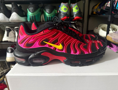 Nike Air Max Plus TN Black/Red/Pink Supreme Sz 12