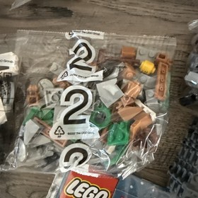 DAMAGED BOX LEGO Creator Expert Winter Toy Shop 10249 Village Station 10259 LOT