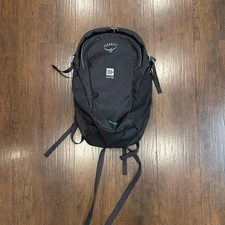 Osprey Daylite Pack Hiking Gorp Day Pack Small Hydration Pack HAS A LOGO ON IT
