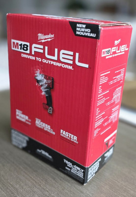 Milwaukee 2962-20 M18 Fuel 1/2'' Mid-Torque Impact Wrench with Friction Ring
