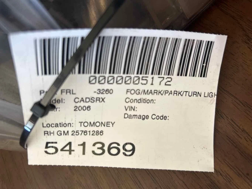 Fits 2004-2009 Cadillac SRX, Right Fog Light Assembly, OEM:25761286 Foto 3 de 3