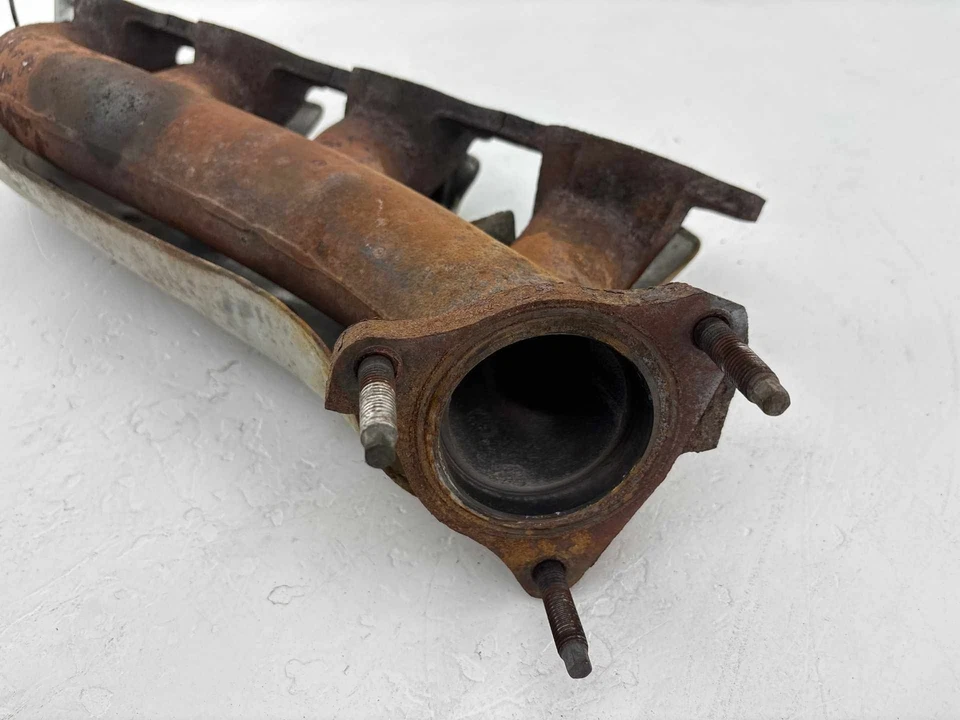 2015 - 2020 雪佛兰 Tahoe 右侧排气歧管和隔热罩原始设备制造商 — 第 2/4 张图片