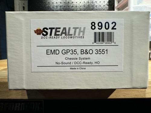 Locomotora diésel Broadway Limited B&O 3551 Stealth DCC ready nueva escala HO GP35 | Zustand: New
