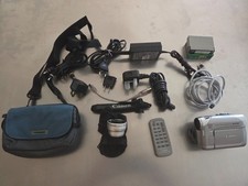 vintage Canon MVX460 Mini-DV camcorder