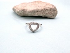 Beautiful Vintage CZ Diamond Cut Sterling Silver 925 Heart Design Ring Size 7