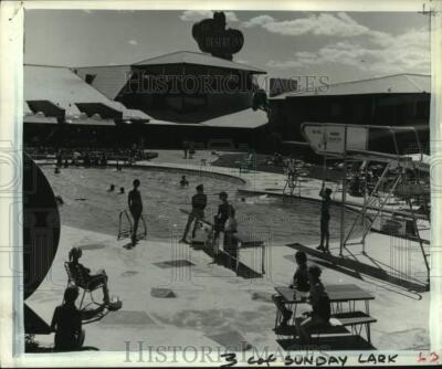 #ad 1956 Press Photo Pool amp; patio in Wilbur Clark#x27;s Desert Inn Las Vegas Nevada $24.99