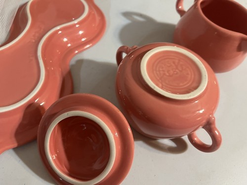 Fiesta Ware Pink FLAMINGO ??- 4 Piece Figure 8 Creamer Sugar Set - Picture 7 of 11