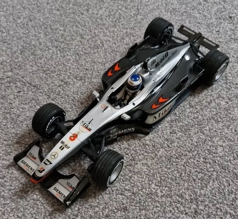 マクラーレン　メルセデス　MP　４－１５　クルサード　1/18　ミニチャンプス McLaren Mercedes MP4-15 Coulthard 1/18 MiniChamps Used