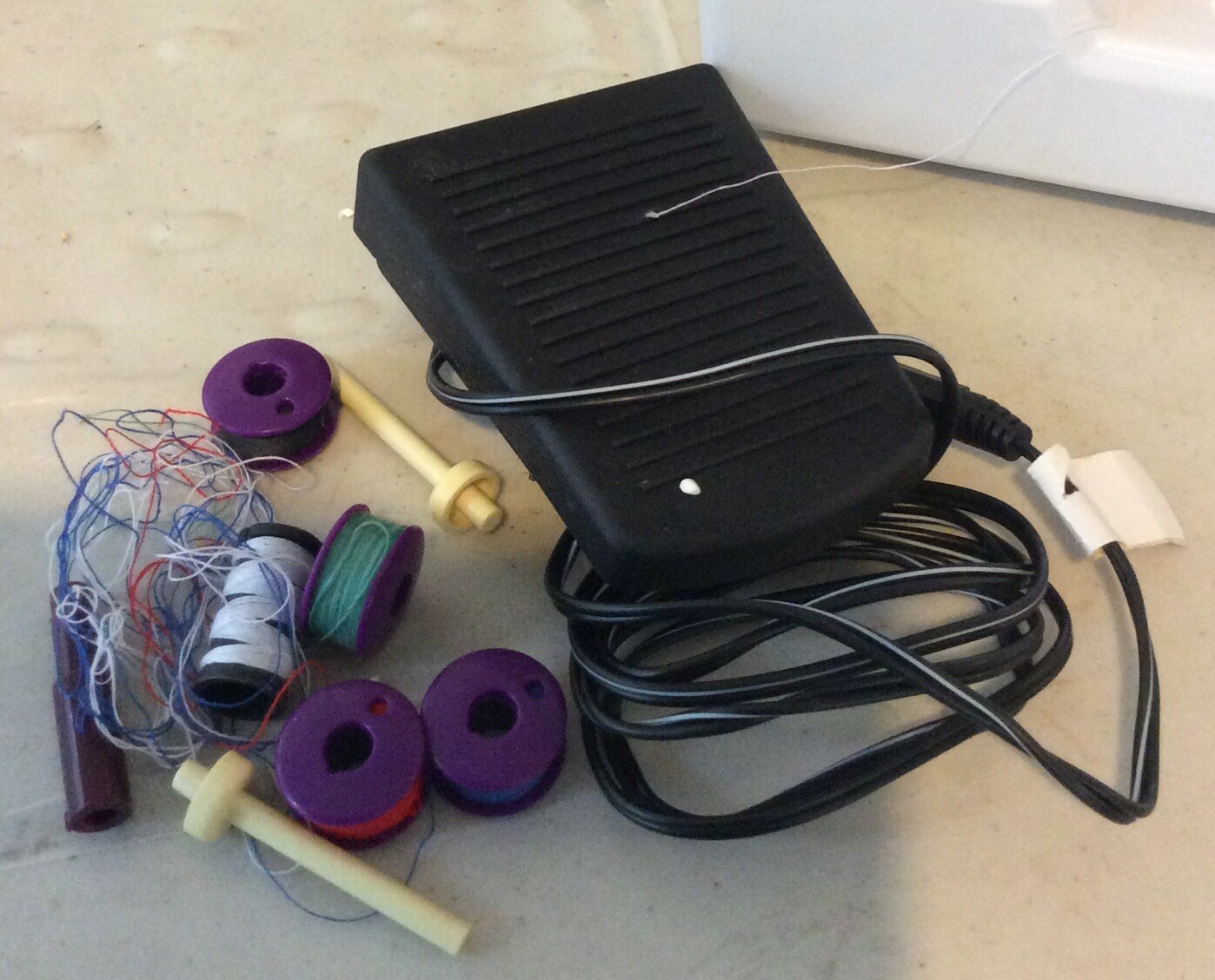 EASY SEW CORDLESS PORTABLE SEWING MACHINE eBay