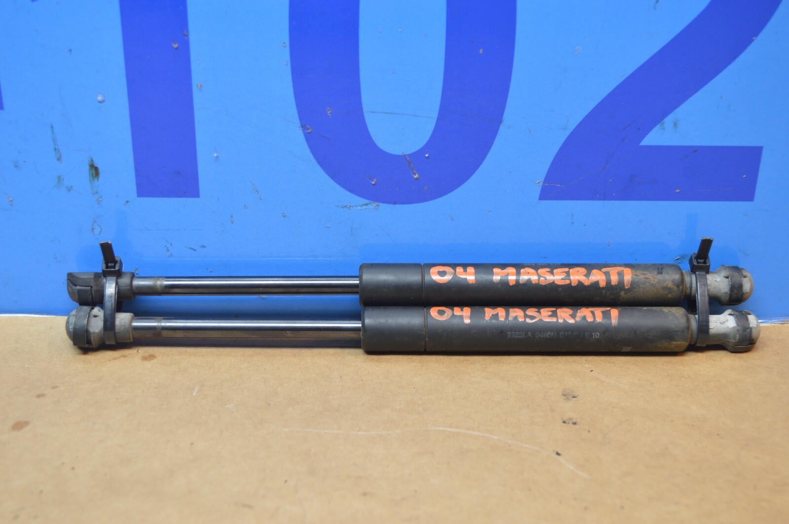 2004 M138 MASERATI M128 GT COUPE TAILGATE TRUNK SHOCK LEFT RIGHT PAIR 384300118