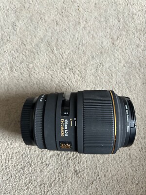 Sigma 105mm F2.8 EX DG MACRO OS HSM für Nikon PILZ - Offen für Angebote
