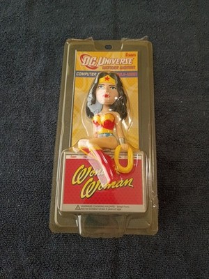 Funko DC Universe Wonder Woman Computer Sitter Bobble Head NEW