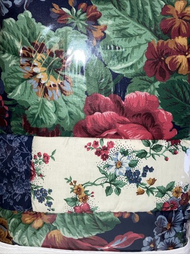 Vintage Lovely Rare NOS Jcpenny Standard Sham Scarlett Floral And Patchwork - Picture 6 of 8