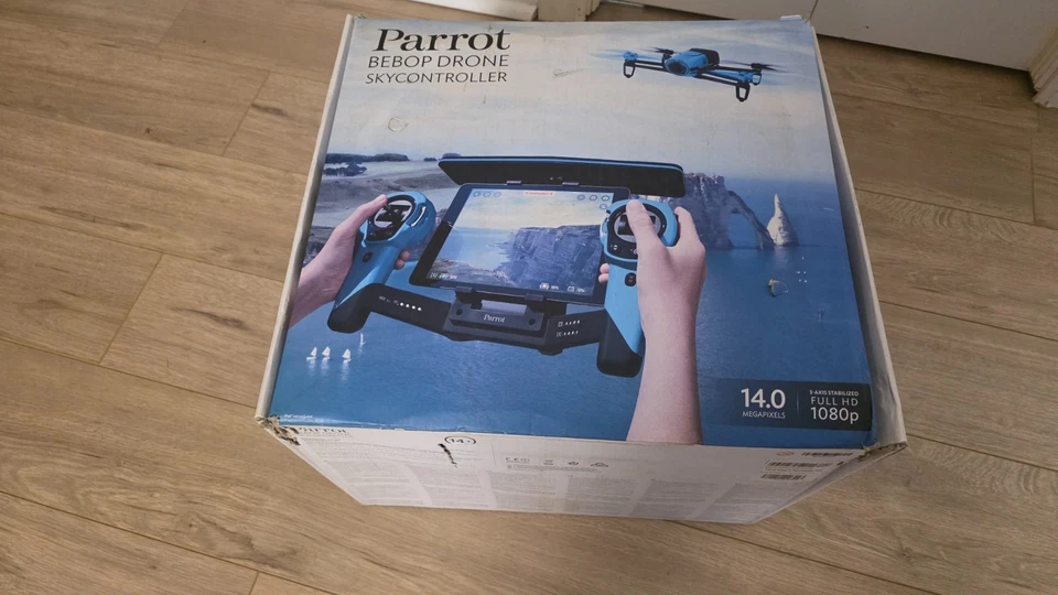 Parrot Beebop Drone Skycontroller 1080p 14MP Blue/Black - OPEN BOX - Image 2 of 4