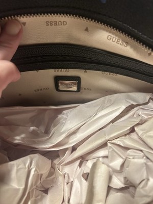 Brand New GUESS Bag Never Been Used Great Condition
