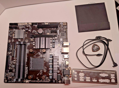 Gigabyte GA-78LMT-USB3 R2 AM3+ DDR3 mATX Motherboard Tested I/O Shield