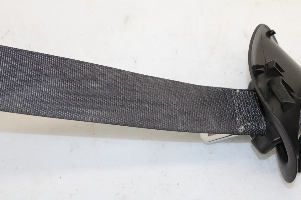 Cinturón de seguridad derecho Chevrolet Corvette Z06 2006-2012 15930398 OEM NL101 Foto 4 de 4