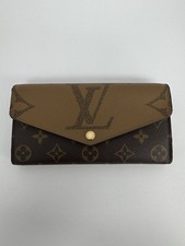 Louis Vuitton Monogram Reverse Giant Sarah Wallet