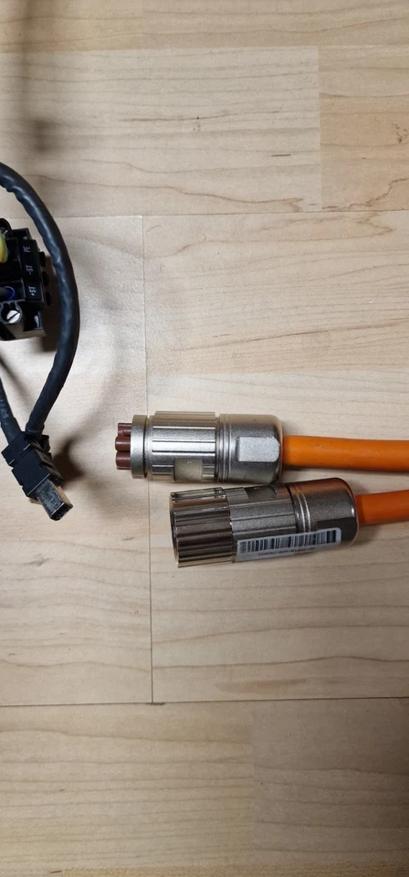 Kollmorgen AKD-C AKD-C1007-CEEC-E000 + Kabel Set - Bild 4 von 4