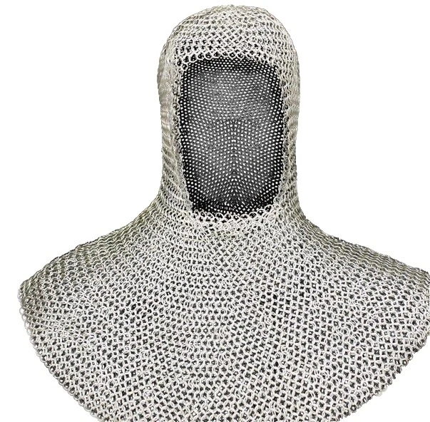 Peito de Aço Preto e Armaduras