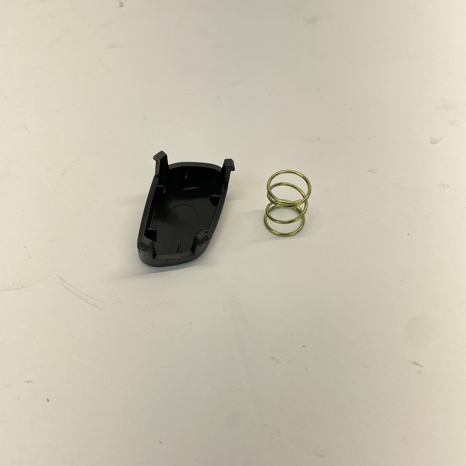 19992004 Land Rover Discovery II Left Steering Wheel Horn Button