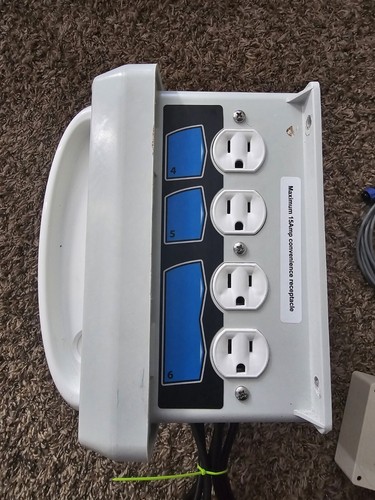 Link4 iPonic 614 All-In-One Room Grow Room Controller w/ 8 outlet  - Picture 3 of 5