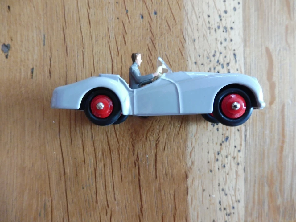 Dinky Toys Atlas Triumph TR2 Sports grise Réf. 105 neuve en boîte - Photo 4/4