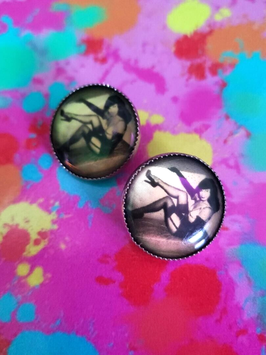 2 VINTAGE BETTIE PAGE PIN UP SHIRT BUTTONS VTG 50s PHOTO 1950s RARE BLOUSE TOP