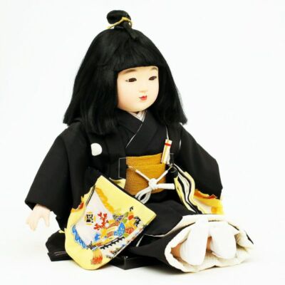 Ichimatsu ningyo dolls as art objects and gifts