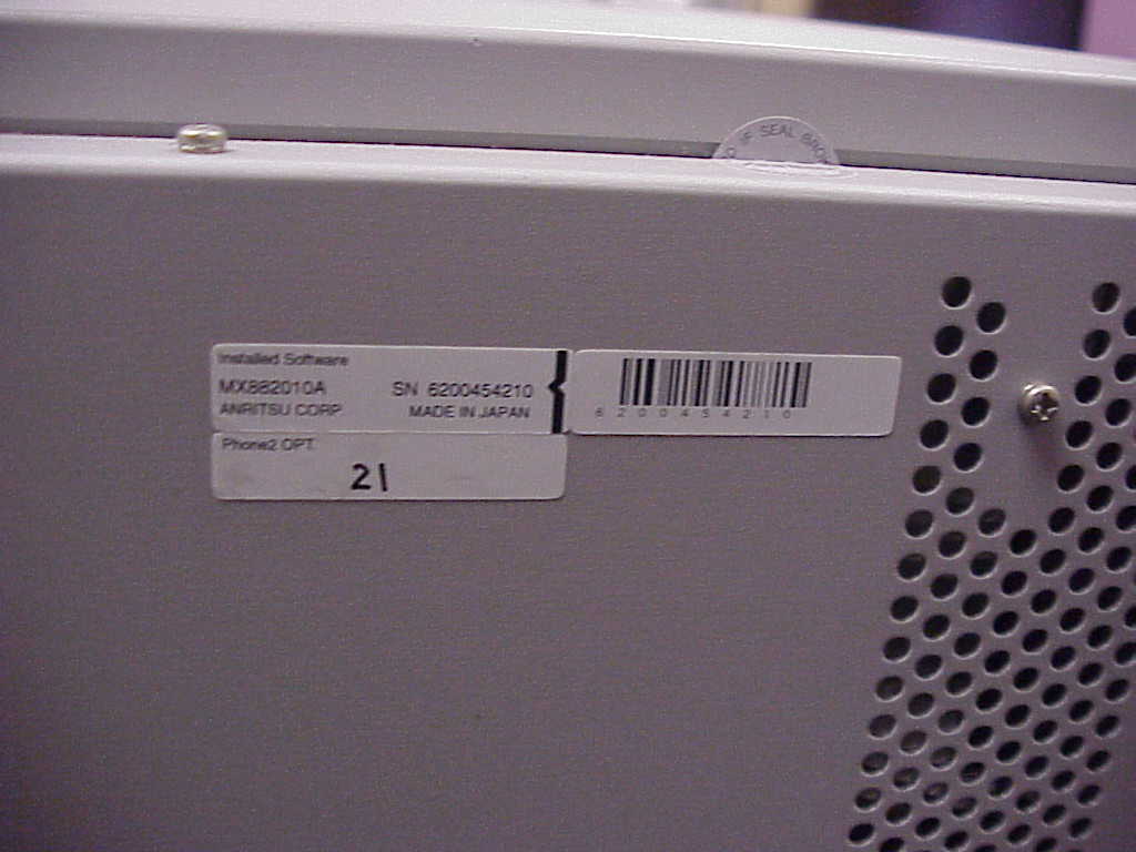 Anritsu MT8820A Radio Communication Analyzer 30MHz - 2.7GHz Anritsu MT8820A Radio Communication Analyzer 30MHz - 2.7GHz
