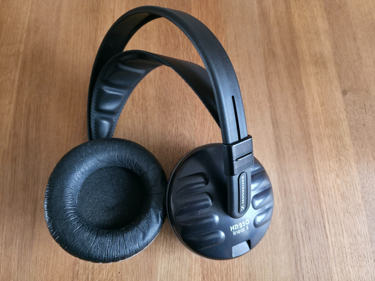 SENNHEISER HD250 Linear II Headphones UK