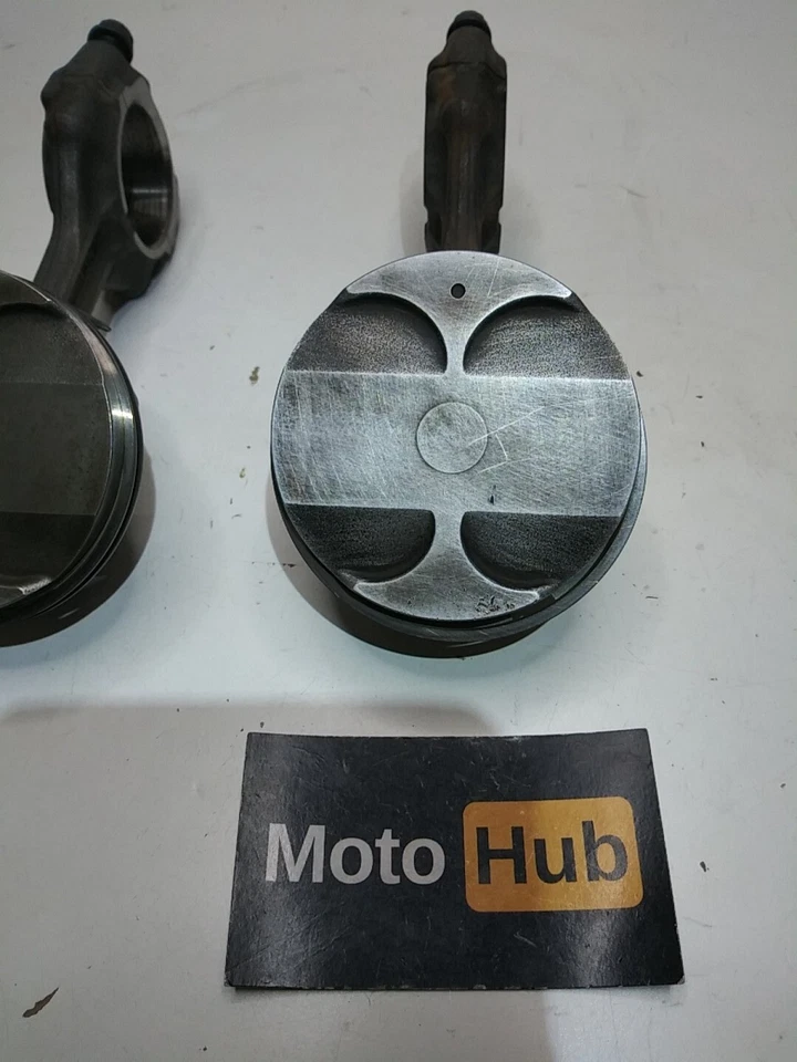 04-07 Honda CBR1000RR 2007 PISTONES BIELAS BIELA Foto 4 de 4