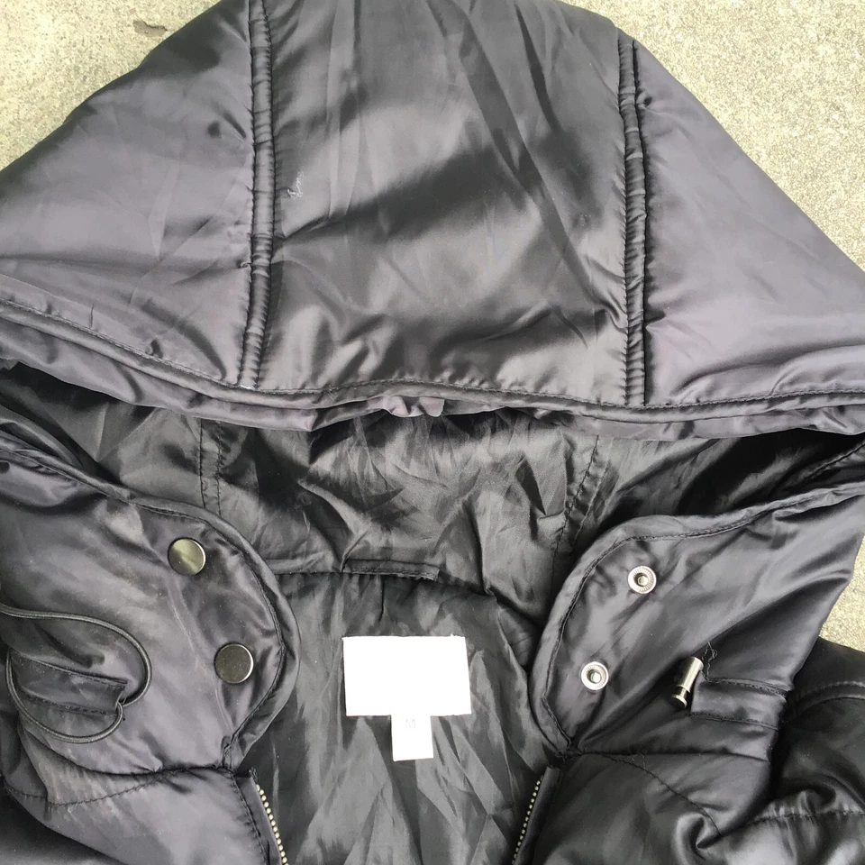 Abrigo acolchado con capucha negro mediano Converse One Star para mujer Foto 3 de 4