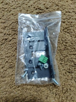 APC UPS Black Rack Mount Brackets 870-6857A-002 1500 Series W screws