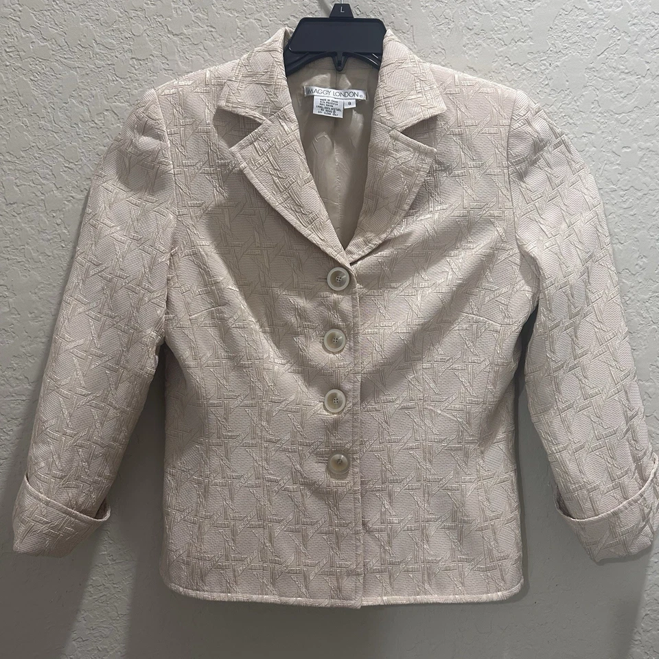 Traje de Vestido Maggy London Talla 8 Texturizado Marfil 2 Piezas Forrado Foto 2 de 4