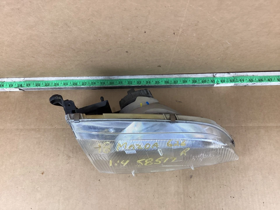 Передняя правая фара в сборе со стороны пассажира для Mazda 626 1998-1999 годов выпуска - Изображение 2 из 4