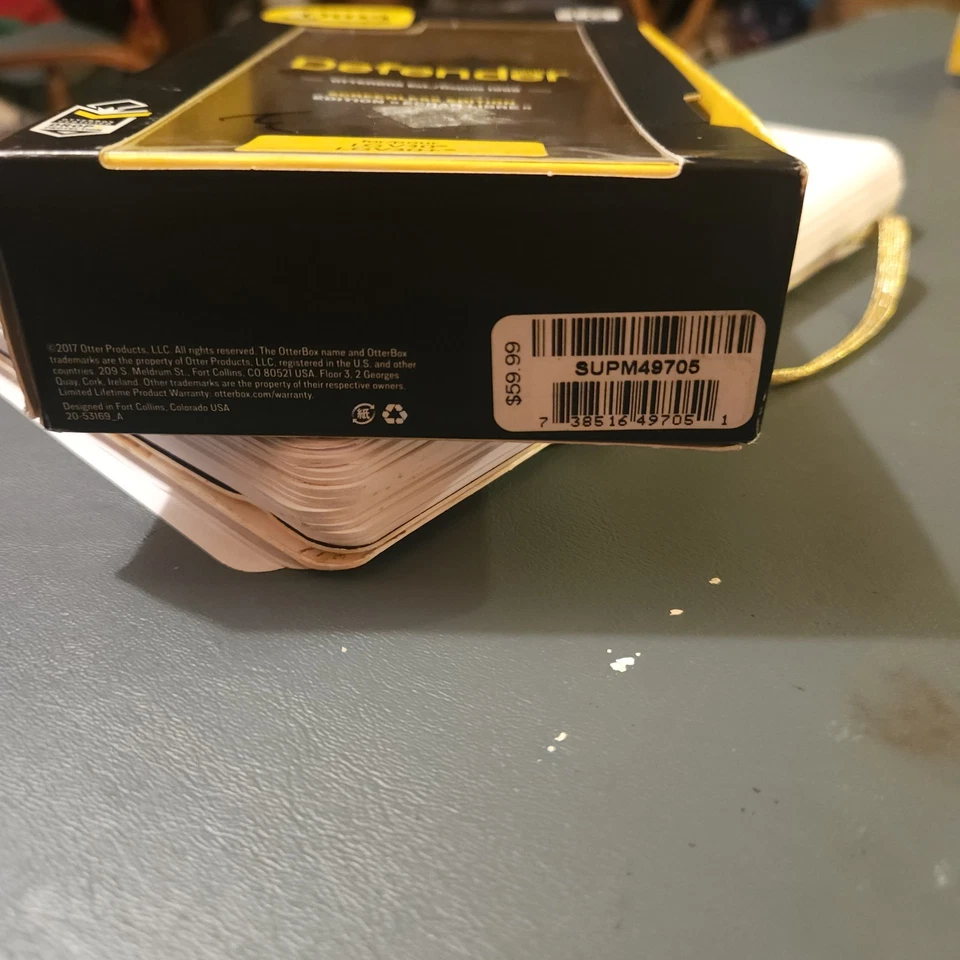 Otter Box Defender Series Edición Sin Pantalla para LG V30 y LG 30+ (Negro) Foto 4 de 4