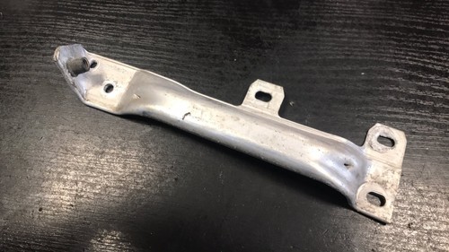 BMW 7 F01, F02 Kühlerhalter 7158894